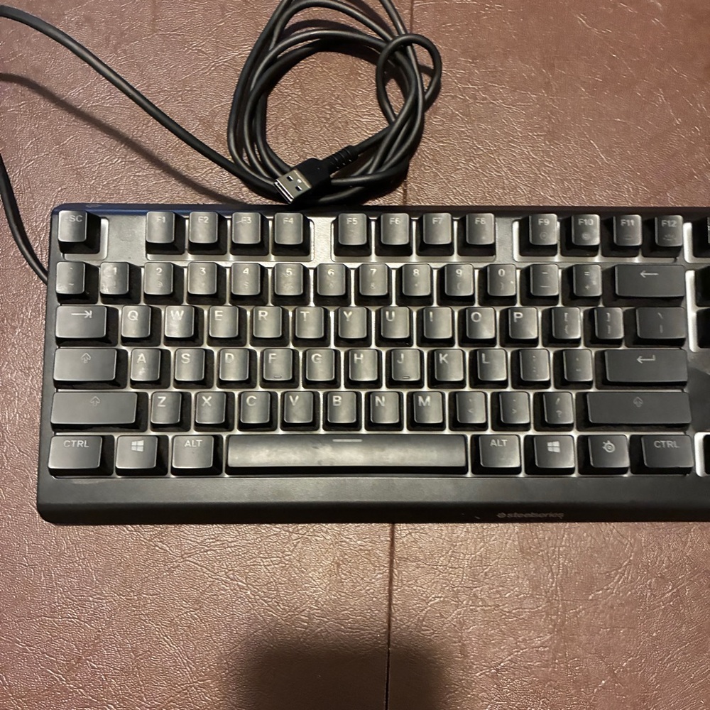 Steelseries Apex 3 Keyboard - Picture 3 of 8